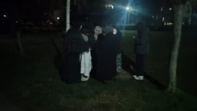 Tokat’ın Niksar ilçesinde gece saatlerinde 5.5 büyüklüğünde deprem meydana geldi.