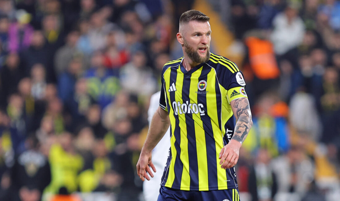 Fenerbahçe, Süper Lig’de Rizespor karşısında 2-1 öne geçtiği maçta uzatma