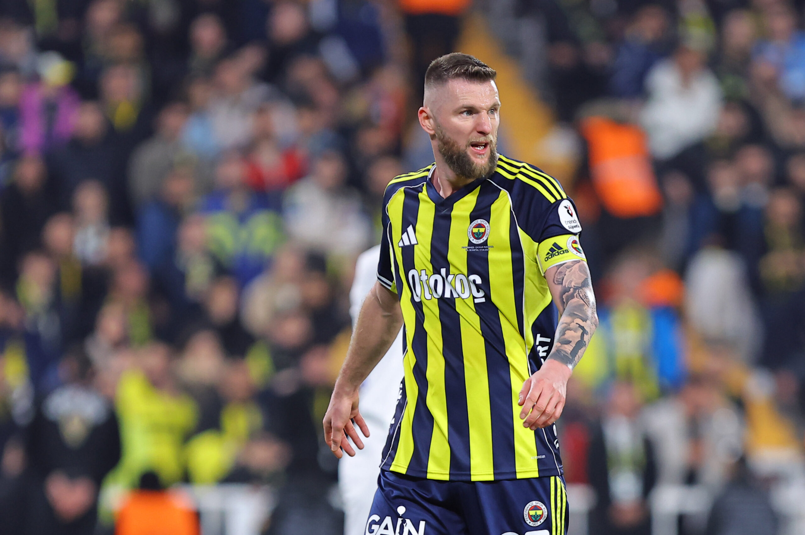 Fenerbahçe, Süper Lig’de Rizespor karşısında 2-1 öne geçtiği maçta uzatma