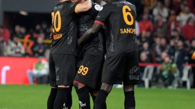 Galatasaray, Göztepe deplasmanında 3-1 kazanarak zirvedeki yerini güçlendirdi. Sarı-kırmızılı ekip,