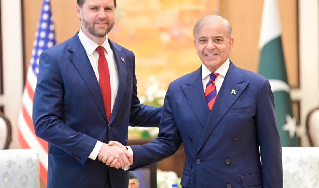 ABD Başkan Yardımcısı JD Vance, Pakistan Başbakanı Şahbaz Şerif ile