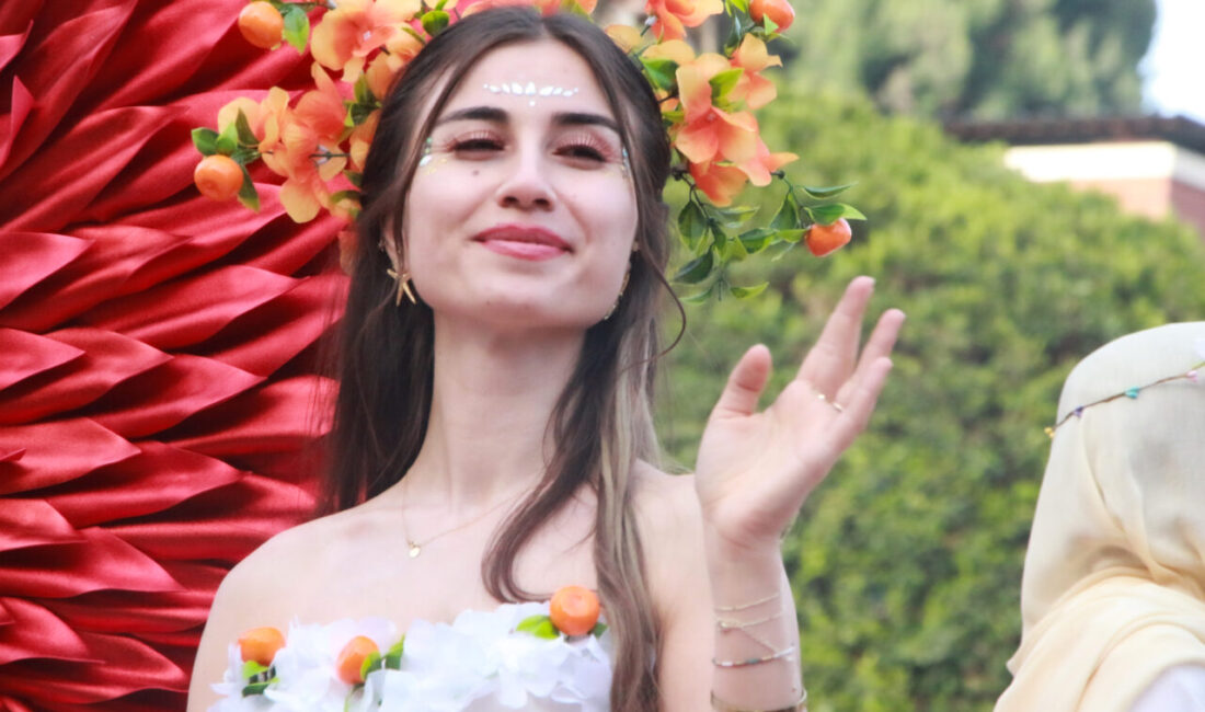 Adana’da düzenlenen Uluslararası Portakal Çiçeği Karnavalı, 1 milyonu aşkın katılımcıyla