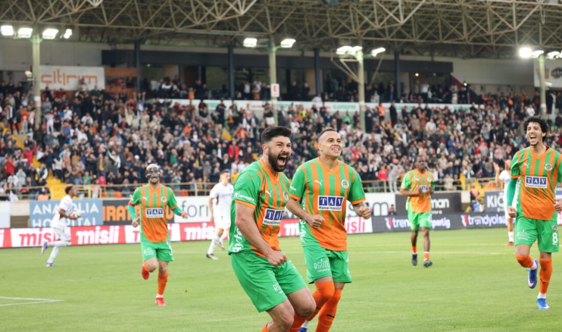 Süper Lig’de Alanyaspor ile Trabzonspor 1-1 berabere kaldı. Trabzonspor Ozan