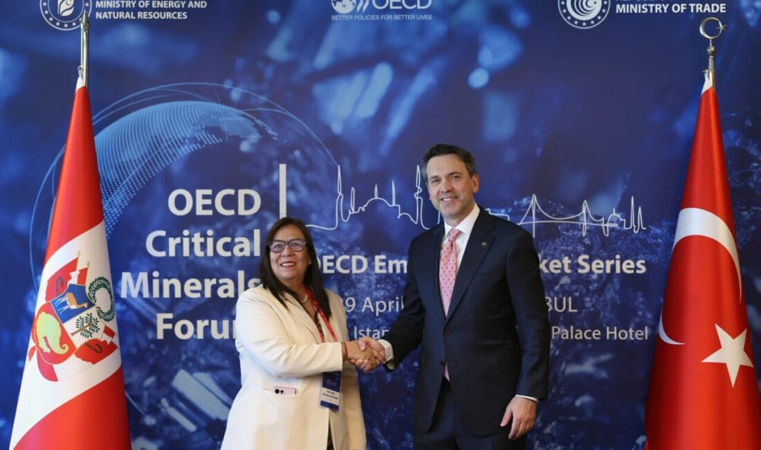 Bayraktar’dan Dört Ülkeyle Kritik Enerji Teması Enerji Bakanı Alparslan Bayraktar, İstanbul’da düzenlenen OECD Kritik Mineraller Forumu