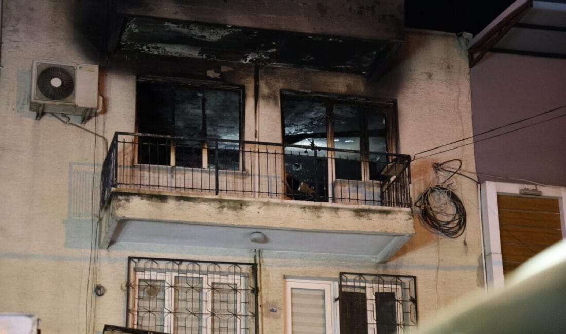 Bornova’da Yangın Faciası: Baba Öldü, Oğlu Entübe İzmir’in Bornova ilçesinde gece çıkan ev yangınında 71 yaşındaki Hasan