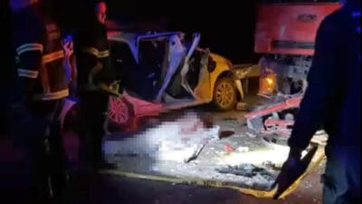 Burdur’da otomobil ile kamyonun çarpıştığı kazada 1 kişi hayatını kaybetti,