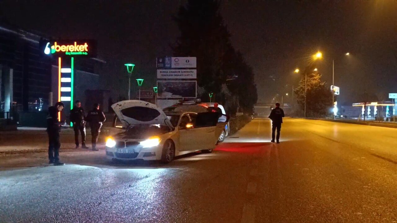 Bursa’da tartıştığı kişiyi otomobiliyle takip eden şüpheli, İzmir Yolu Caddesi’nde