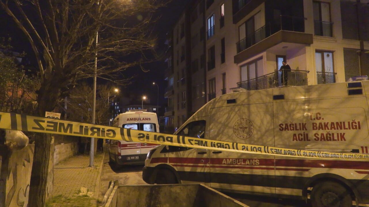 İstanbul Çekmeköy’de aile içinde çıkan tartışma kanlı bitti. Bir kişi