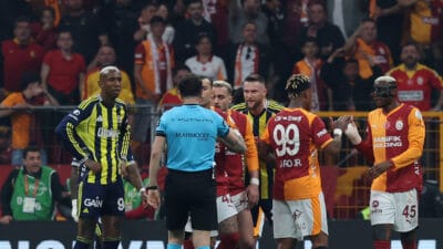 Süper Lig’de Galatasaray ile Fenerbahçe derbisinin ilk yarısı 1-0 tamamlandı.