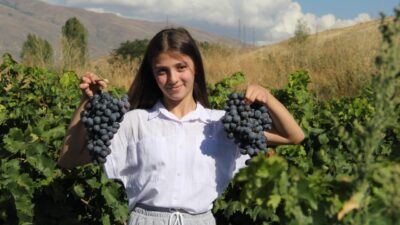 Erzincan’ın yöresel lezzetleri tulum peyniri ve Cimin üzümü, Slow Food’un