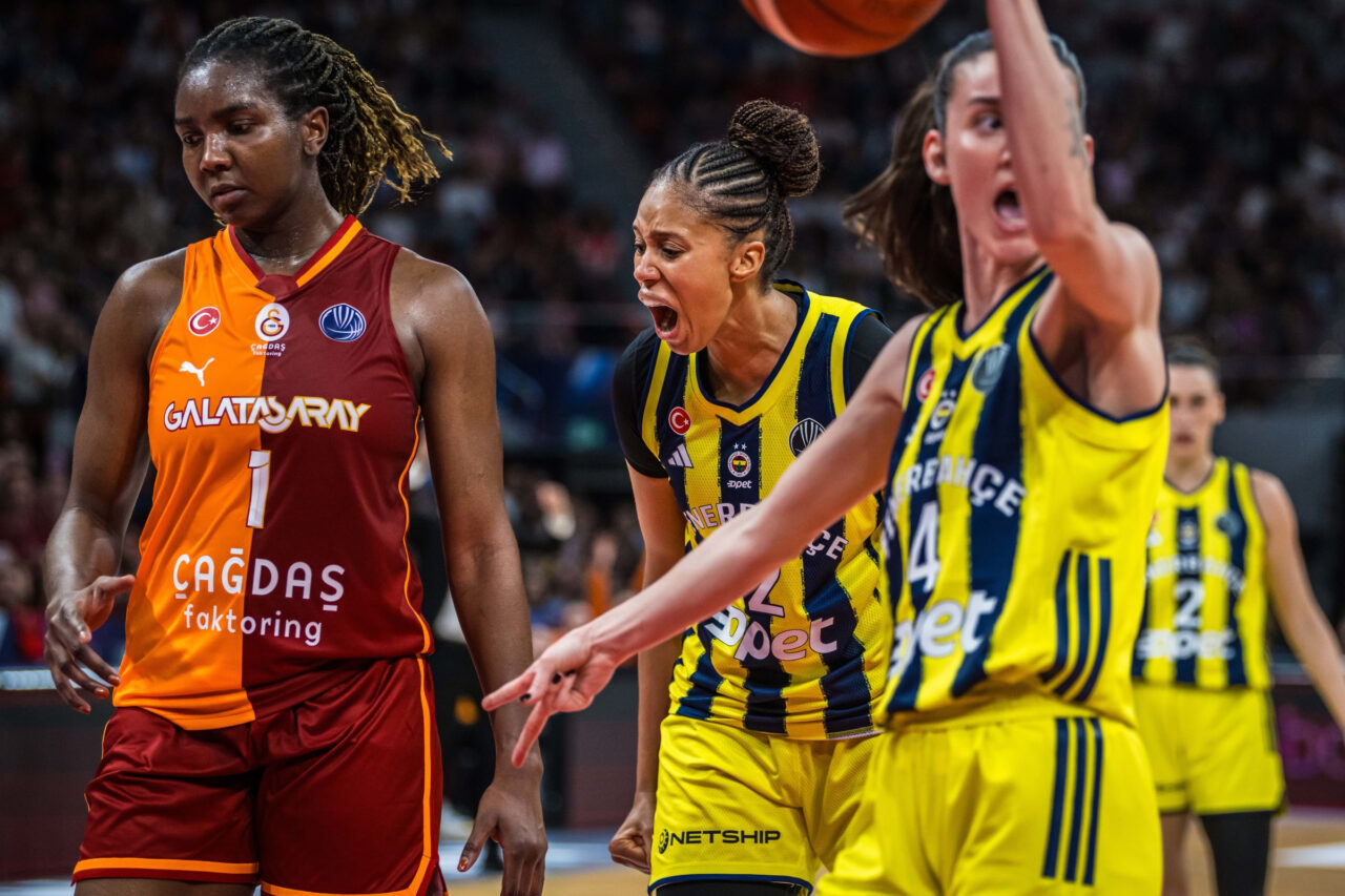 Fenerbahçe Opet, EuroLeague Women finalinde Galatasaray’ı 68-55 mağlup ederek üçüncü