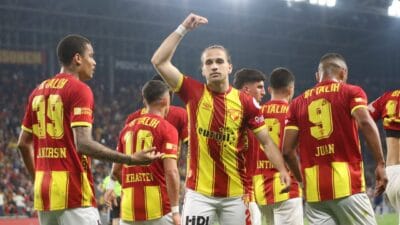 Göztepe, Süper Lig’de sahasında Antalyaspor’u 2-0 mağlup etti. İzmir temsilcisi
