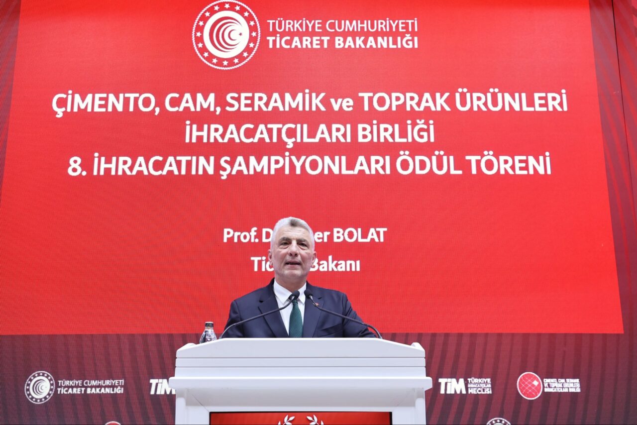 Hürmüz Boğazı’ndaki kriz ticareti etkilerken Türkiye alternatif lojistik hatları devreye