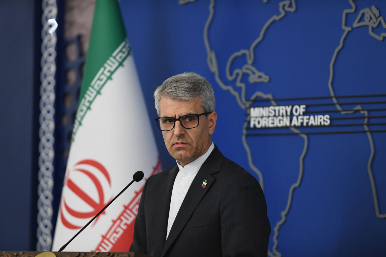 İran, Trump’ın zenginleştirilmiş uranyumun ABD’ye taşınacağı iddiasını reddetti. Yetkililer, uranyumun