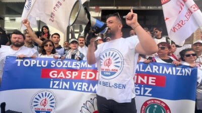 İzmir’de dört belediyede görev yapan memurlar, toplu iş sözleşmesi kaynaklı