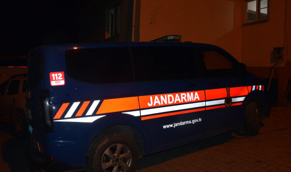 Kahramanmaraş’ta bir kişi, tartıştığı eşini tabancayla vurarak öldürdü. Olay sonrası