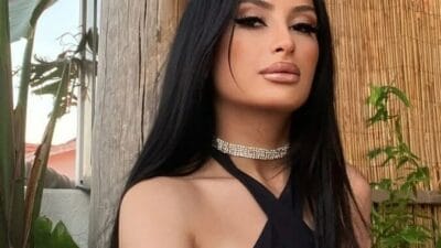 Muğla’nın Ortaca ilçesinde bir otel önünde çıkan tartışmada 2 kadın