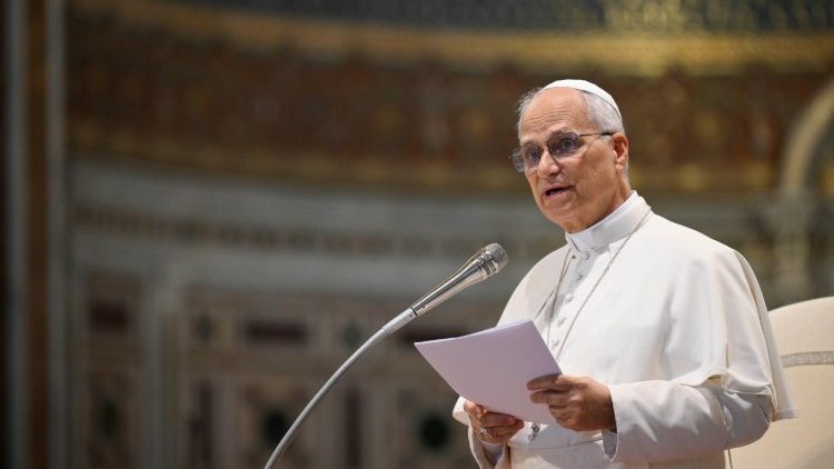 Papa 14. Leo, Trump’ın eleştirilerine yanıt vererek savaşa karşı konuşmaya