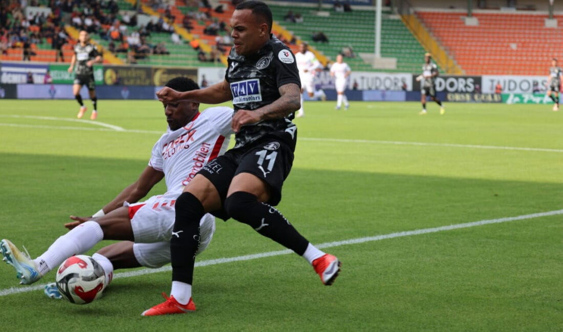 Samsunspor Deplasmanda Alanyaspor’u 3-2 Mağlup Etti Samsunspor, Süper Lig’de deplasmanda Alanyaspor’u 3-2 mağlup etti. Mücadelede son