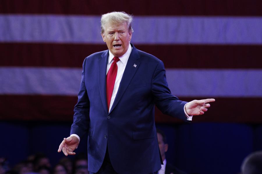 Trump, müzakerelerde anlaşma sağlanamaması halinde askeri gücün devreye girebileceğini açıkladı.