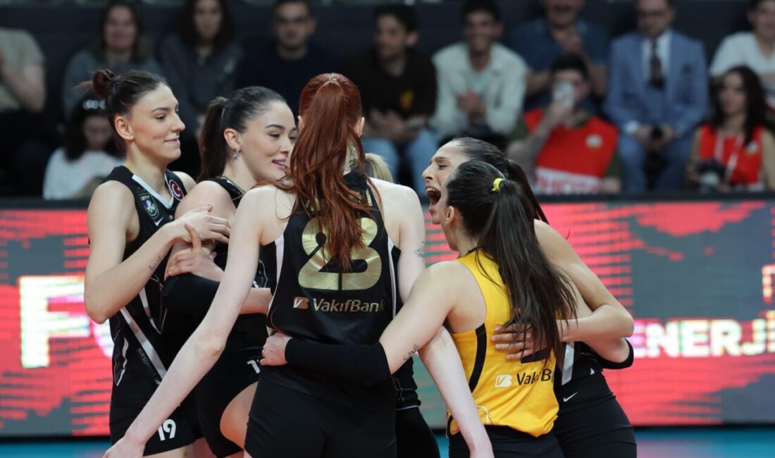 Fenerbahçe Medicana, Sultanlar Ligi final serisinin 4’üncü maçında VakıfBank’ı 3-2