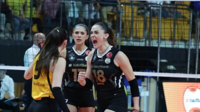 VakıfBank, Sultanlar Ligi final serisinin üçüncü maçında Fenerbahçe’yi 3-1 mağlup