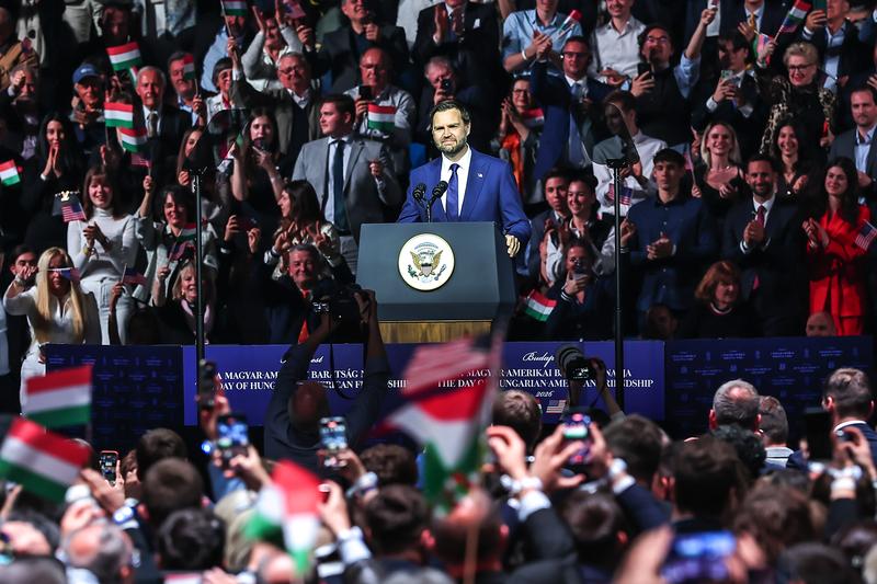 ABD Başkan Yardımcısı JD Vance, İran ile sağlanan ateşkesin kırılgan