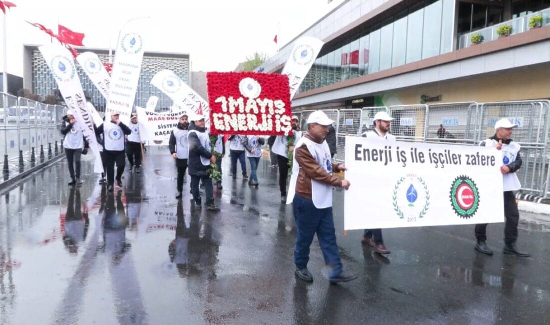 1 MAYIS’TA İSTANBUL’DA GÜVENLİK ÖNLEMLERİ ARTIRILDI 1 Mayıs Emek ve Dayanışma Günü’nde İstanbul’da geniş güvenlik önlemleri