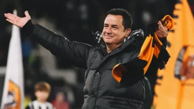 İngiltere Championship play-off final mücadelesinde Middlesbrough ile karşılaşan Hull City,