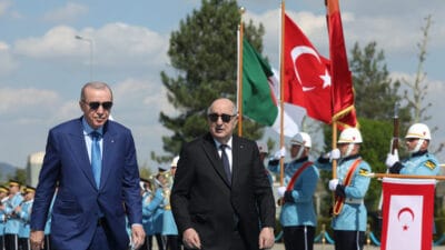 Cumhurbaşkanı Erdoğan ve Tebbun’dan Stratejik Adım: 10 Milyar Dolar Hedef Cumhurbaşkanı Erdoğan, Cezayir Cumhurbaşkanı Tebbun ile Ankara’da bir araya gelerek