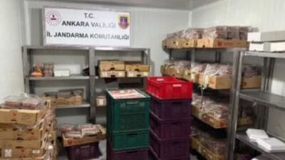 Ankara Jandarması, Kızılcahamam'da adeta bir "zehir fabrikasına" baskın yaptı. Hijyenden