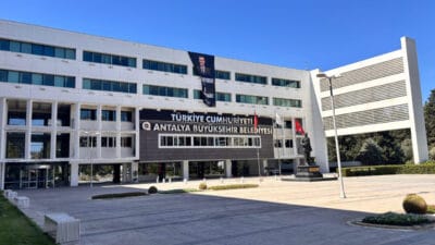 Antalya Büyükşehir Belediyesi iştiraki ANSET'te yolsuzluk iddiaları büyüyor. İlk dalgada