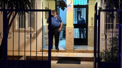 Antalya'nın Muratpaşa ilçesinde ailesinin ulaşamadığı 16 yaşındaki Mert K.A., bir