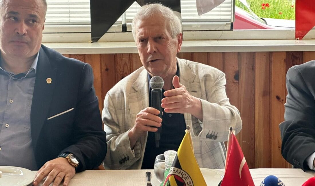 Aziz Yıldırım'dan Fenerbahçe taraftarına canlı yayında şampiyonluk sözü: "Gerekirse tribüne