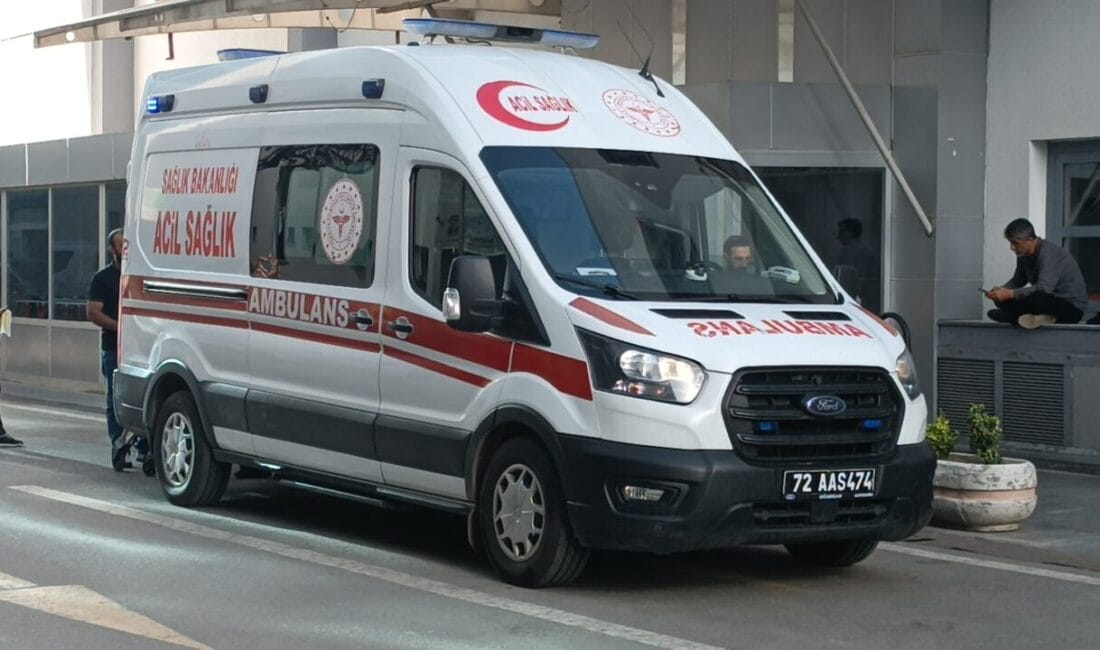 Batman’da Kahreden Ölüm: Sulama Havuzuna Düşen 3 Yaşındaki Çocuk Hayatını Kaybetti Batman'da havuz kenarında oynayan 3 yaşındaki çocuk dengesini kaybedip suya