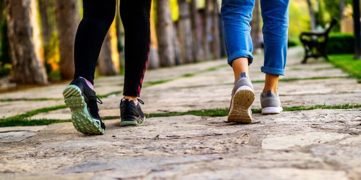 İngiliz bilim insanları, spor yapmanın depresyonu yenmede en az terapi