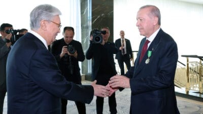 Cumhurbaşkanı Erdoğan Kazakistan'da gövde gösterisi yaptı. İki ülke arasındaki 10