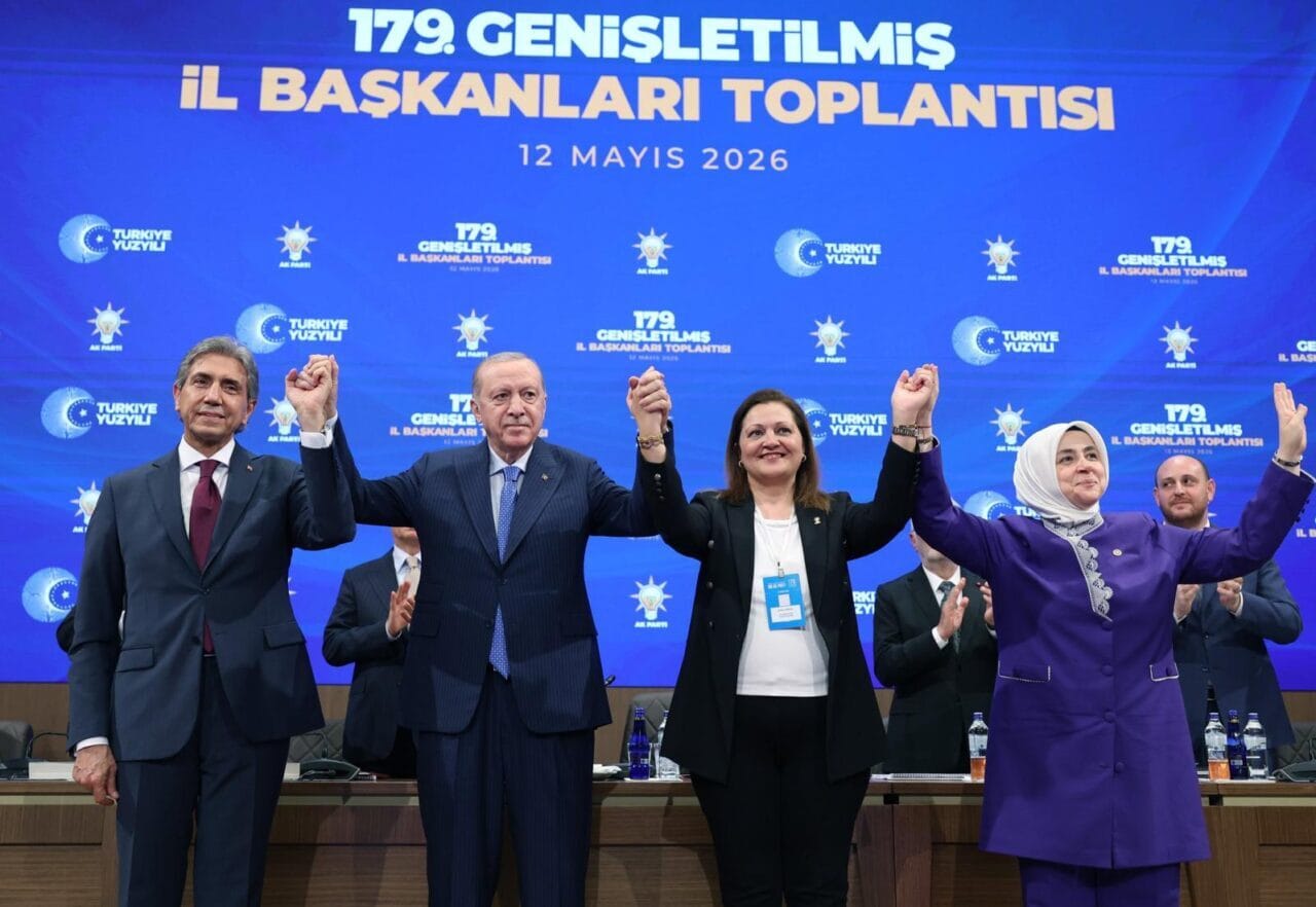 Cumhurbaşkanı Erdoğan, AK Parti'nin 25. yılına girerken partisinde değişim ve