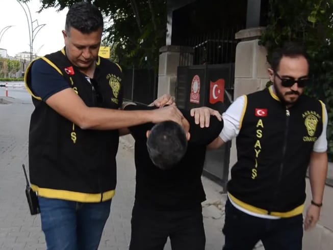 Jeoloji Mühendisini Öldüren Sanığın Savunması: “İlişkiye Zorladı” Aksaray’da öldürülen Tekin Atılgan davasında sanık Yaşar Can Kahya, mahkemede