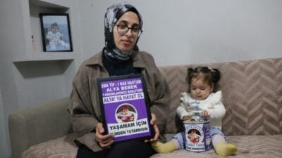 Kayseri'de yaşayan Taşdemir ailesi, SMA Tip-1 hastası 13 aylık kızları