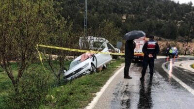Mersin’in Silifke ilçesinde TIR ile otomobilin çarpıştığı kazada sürücü Muhammed