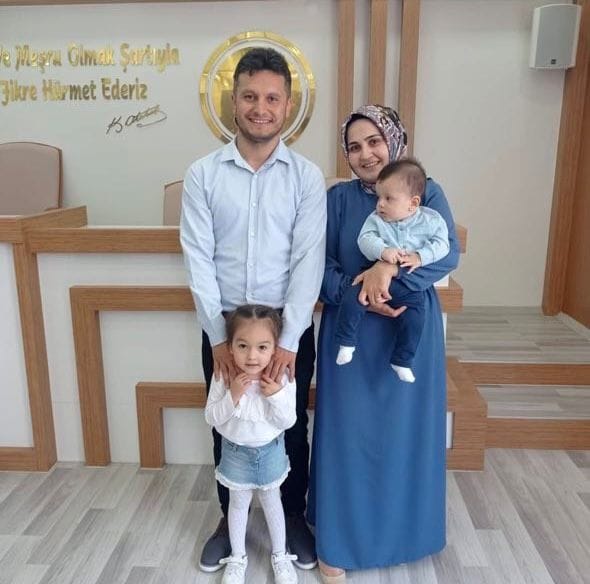 Mersin’de Zehirlenme Şüphesi: 2 Kardeş Hayatını Kaybetti Bozyazı’da zehirlenme şüphesiyle hastaneye kaldırılan aynı aileden 2 kardeş hayatını