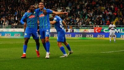 Rizespor’dan Gol Düellosunda Kritik Galibiyet Çaykur Rizespor, Süper Lig’in 32’nci haftasında sahasında TÜMOSAN Konyaspor’u 3-2