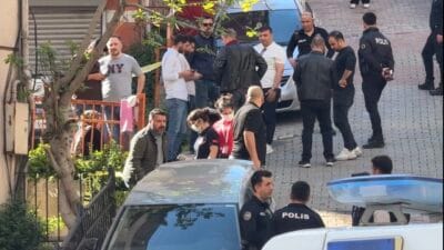 İstanbul Kağıthane’de uzaklaştırma kararı bulunan Rüzgar Eser, boşanma aşamasındaki eşini