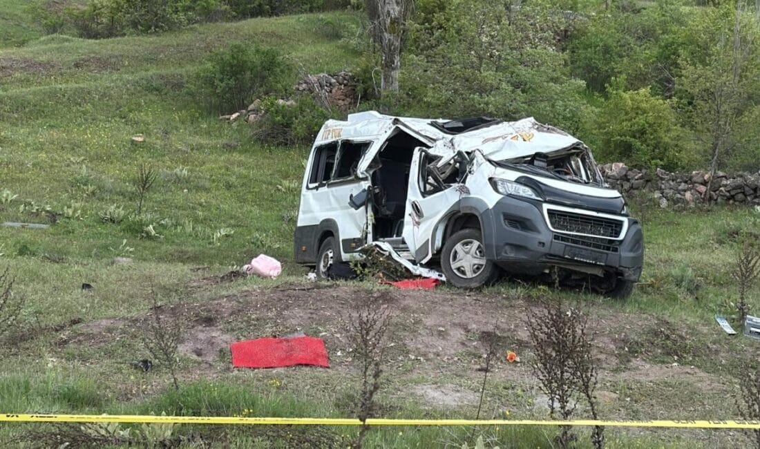 Yozgat’ta Öğrenci Servisi Devrildi: 2 Öğrenci ve Şoför Hayatını Kaybetti Yozgat'ın Saraykent ilçesinde yürekleri yakan bir öğrenci servisi kazası meydana