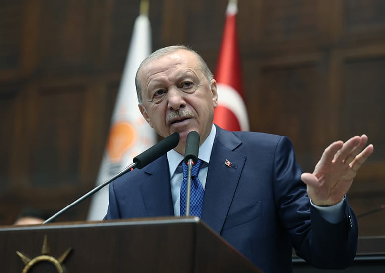 Cumhurbaşkanı Erdoğan Duyurdu: Terör Örgütünün Tasfiye Süreci İçin Yeni Yasal Düzenleme Meclise Geliyor Cumhurbaşkanı Recep Tayyip Erdoğan, terör örgütünün tasfiye sürecini hızlandıracak yeni