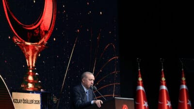 Cumhurbaşkanı Erdoğan: Kızılay Medeniyetin Kimlik Vesikasıdır Cumhurbaşkanı Recep Tayyip Erdoğan, Ankara Çubuk'ta temeli atılan Protürk Fabrikası