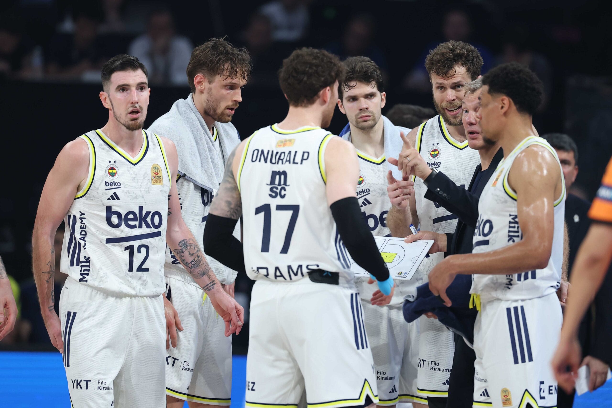 Fenerbahçe Beko, Basketbol Süper Ligi final serisi dördüncü maçında Beşiktaş