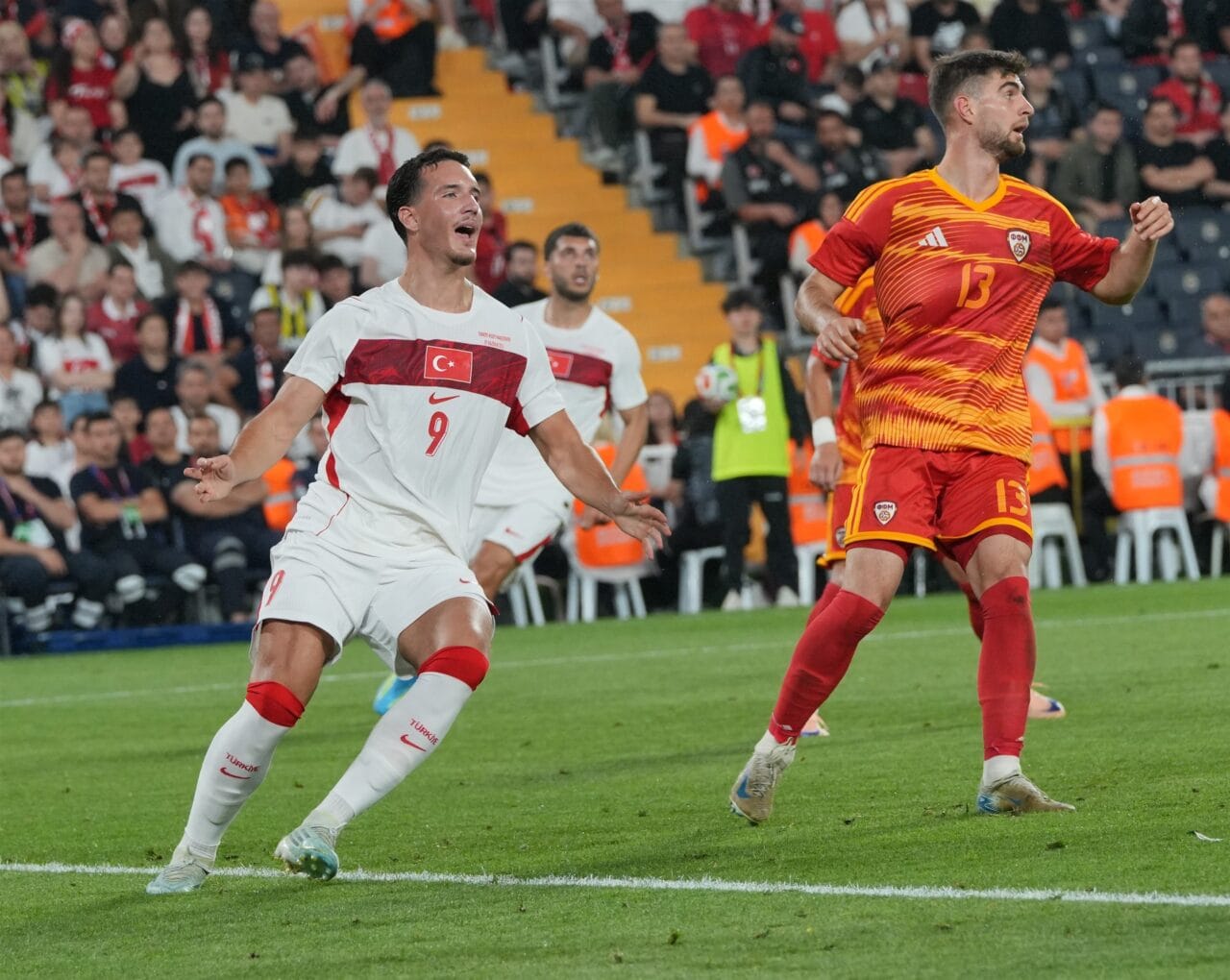 Bizim Çocuklar'dan Dünya Kupası öncesi gol şov! Kadıköy'de tarihi gece: