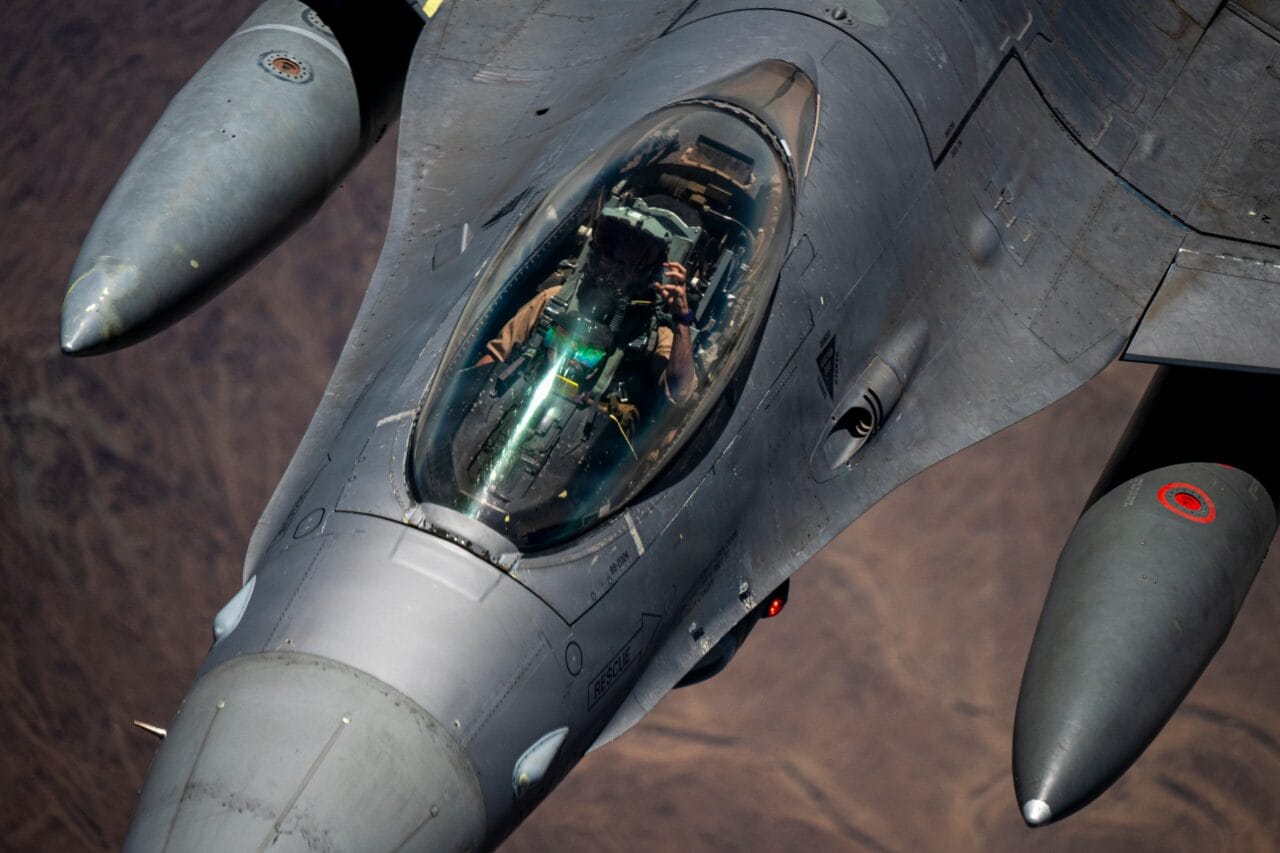 ABD savaş uçakları İran'ı vurdu! İHA düşürme krizine CENTCOM'dan çok